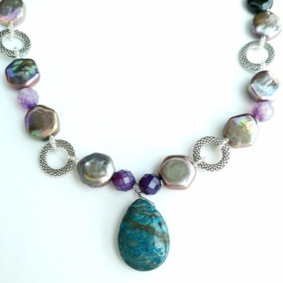 Handmade Peacock coin pearl and quartz necklace - Picture 5 of 8